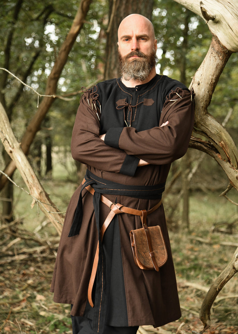 Skjoldehamm tuniek, bruin-zwart