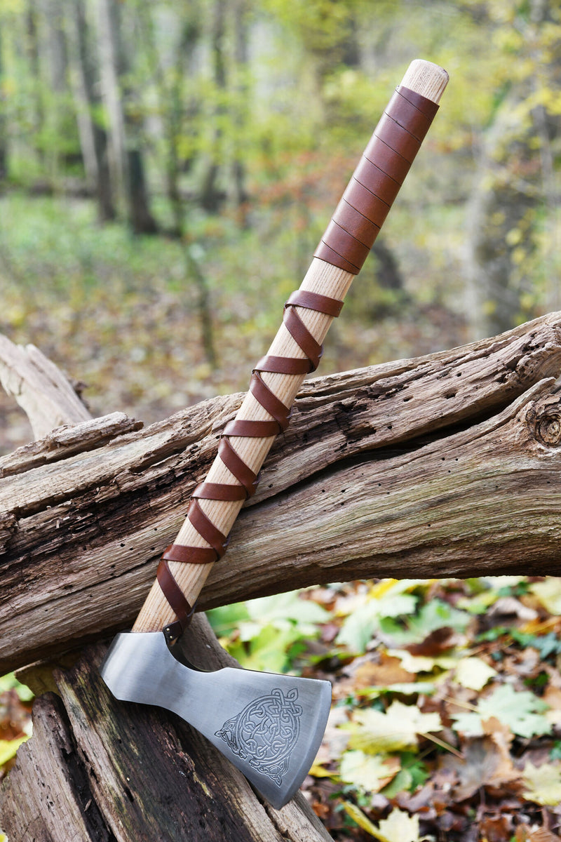 Viking bijl, type F, gegraveerd, semi-scherp