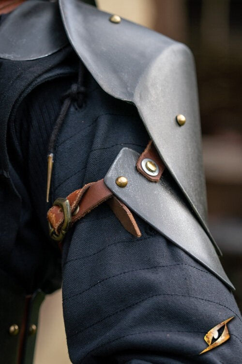 Renegade Frauenpanzer, Pauldrons, 1 mm 