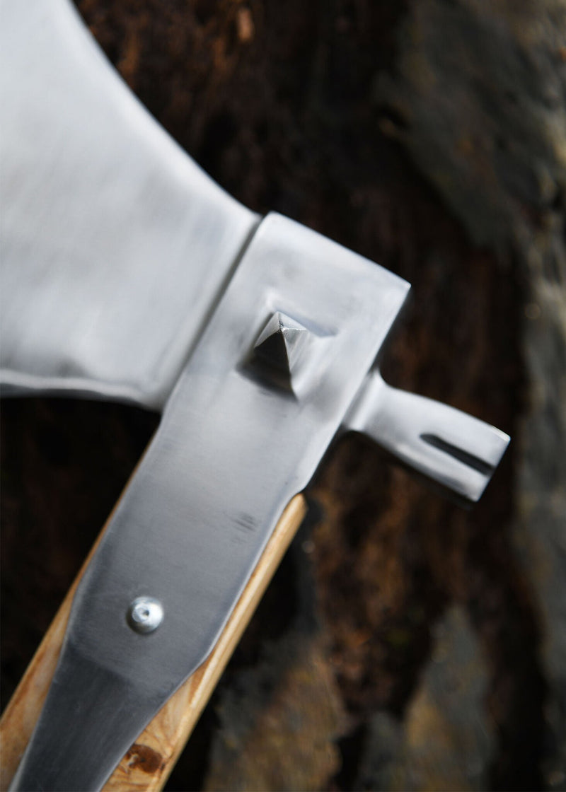 Stridsyxa med hammarehuvud, 1500-talet, halvvass 