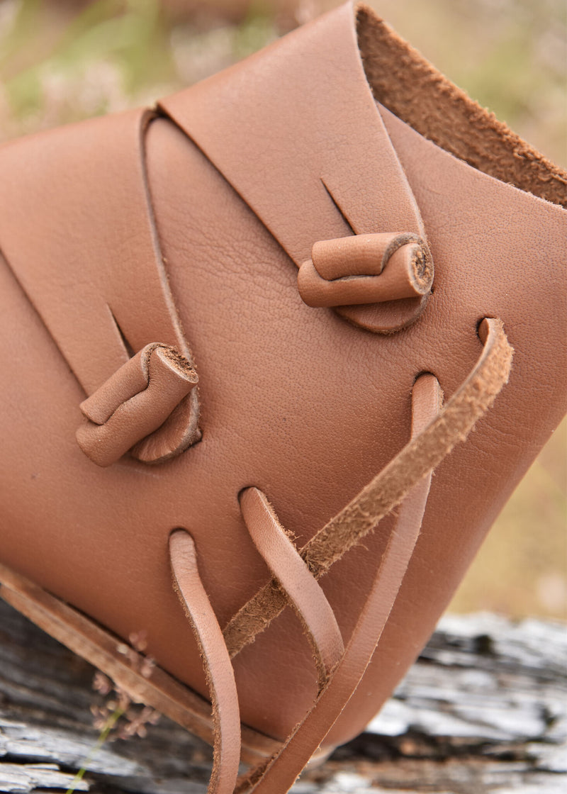 Viking schoenen Jorvik met nagels, lichtbruin