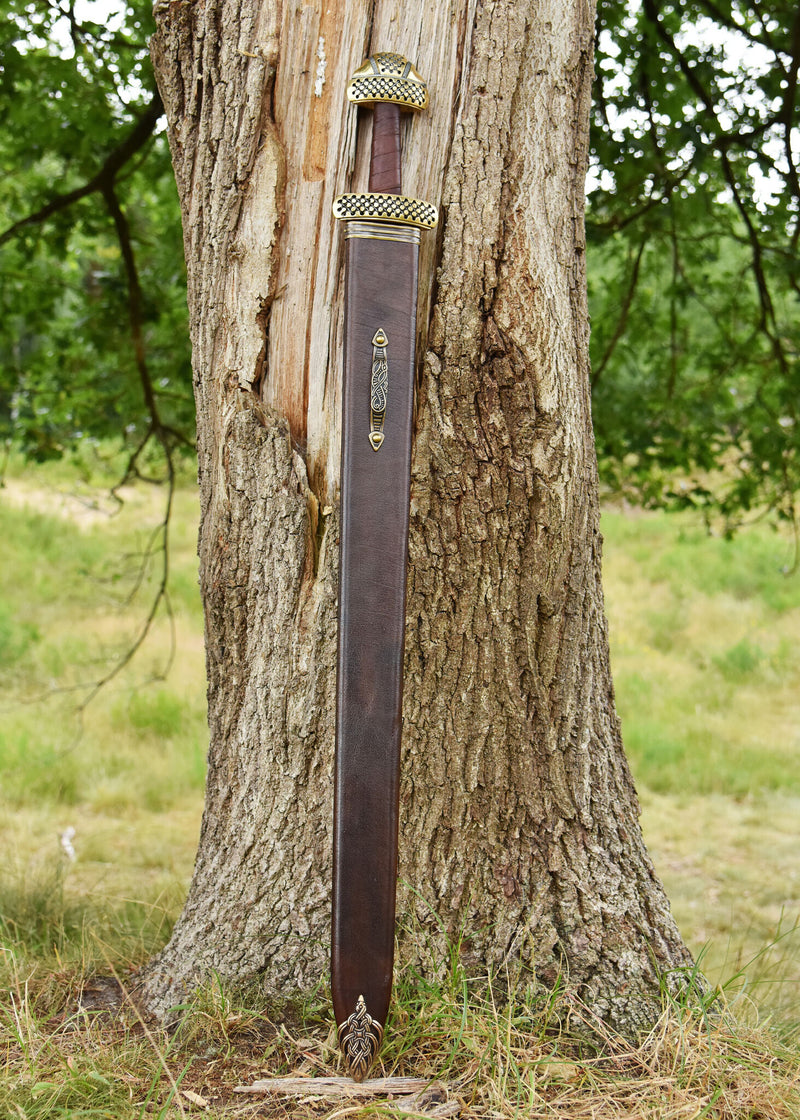 Espada vikinga Gnezdovo, Petersen E2, semi-afilado 