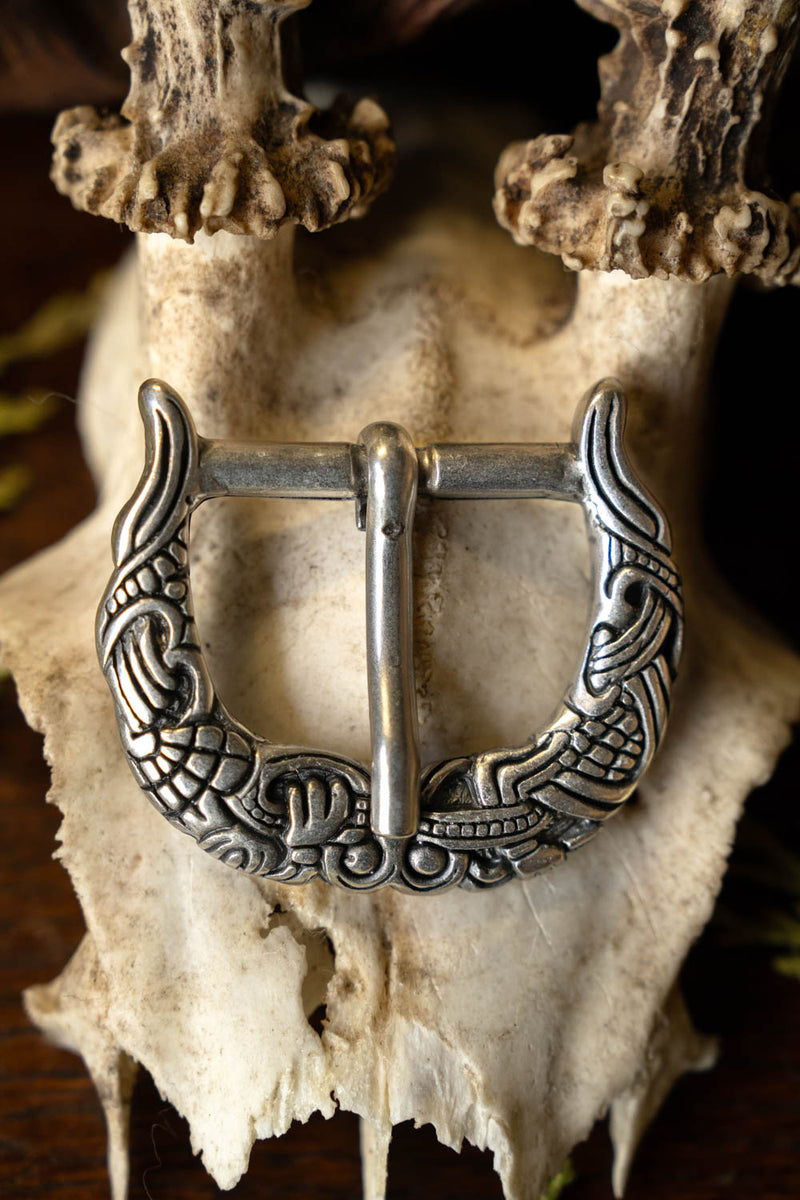 Gesp Borre-Jellinge stijl grijpend beest, verzilverd