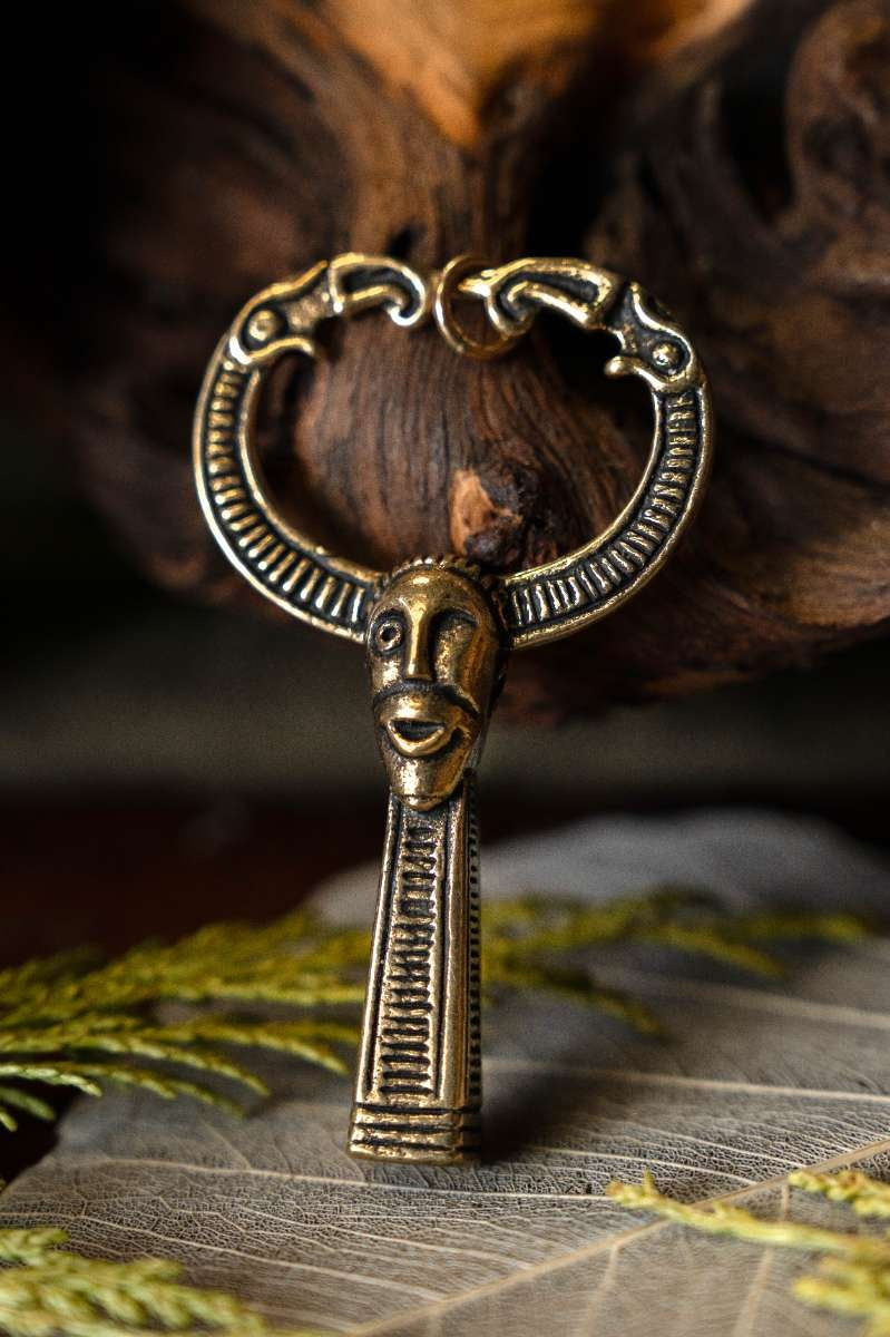 Viking amulet gehoornde Odin, brons