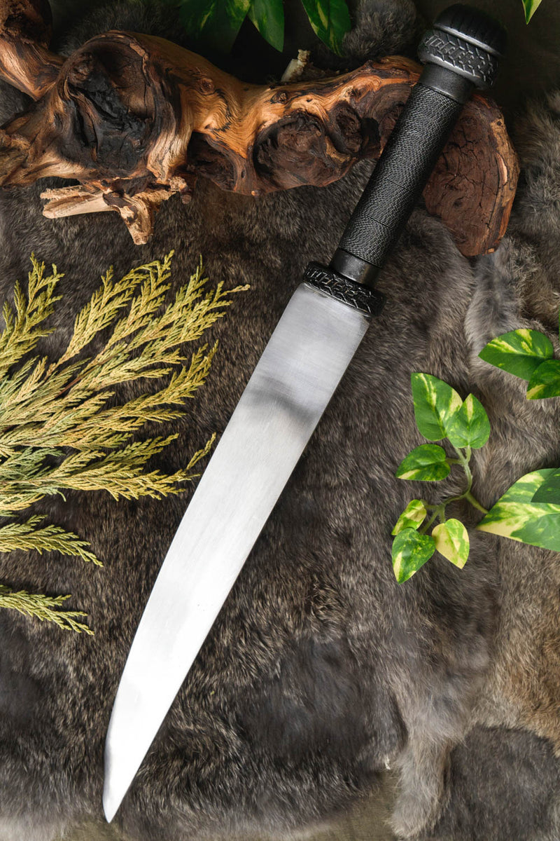 Donkere Vikingsax met staaldraad grip, semi-scherp