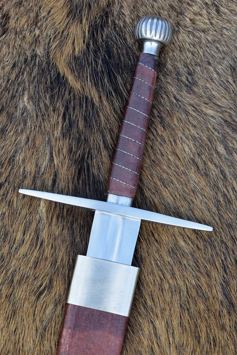 Anderhalfhander Oakeshott type XIIIa, semi-scherp