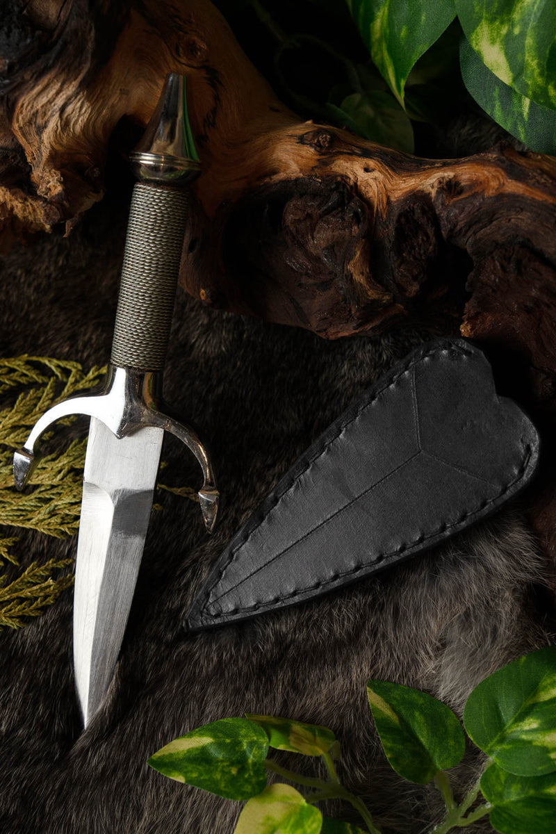 Stalen vrouwendolk, semi-scherp