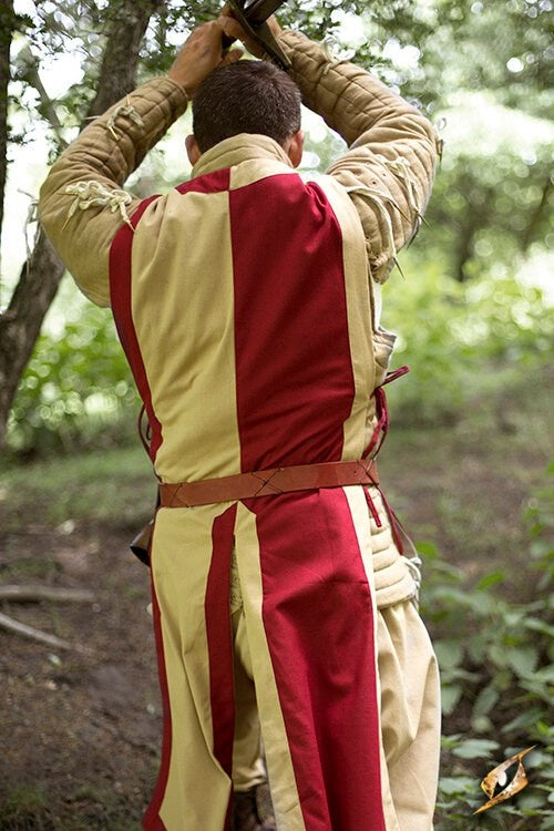 Waffenrock Geoffrey, beige-rojo 