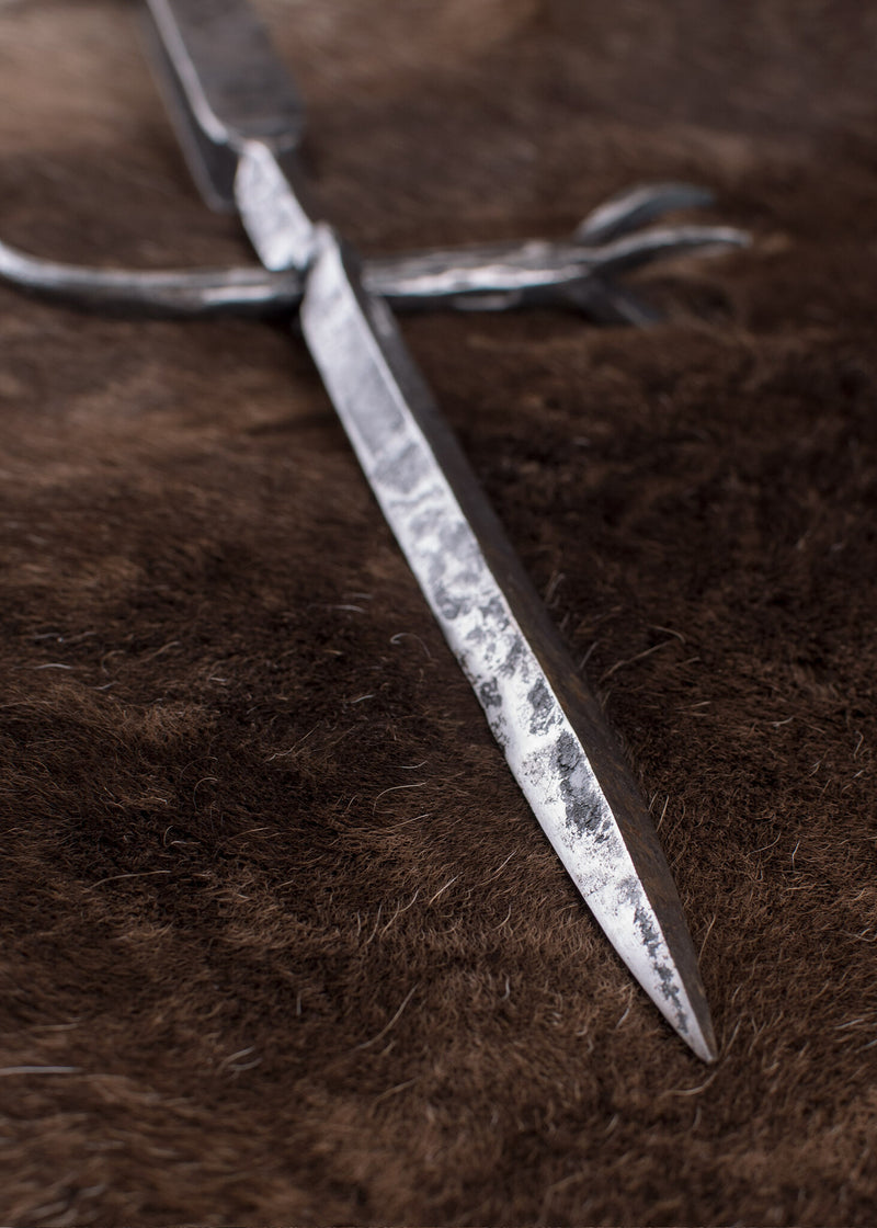 Lucernehamer, paalbijl, semi-scherp