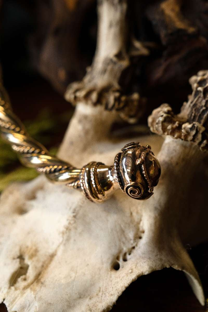 Celtic torc Bibracte, bronze