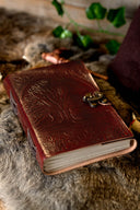 Leren boek Yggdrasil met slotje