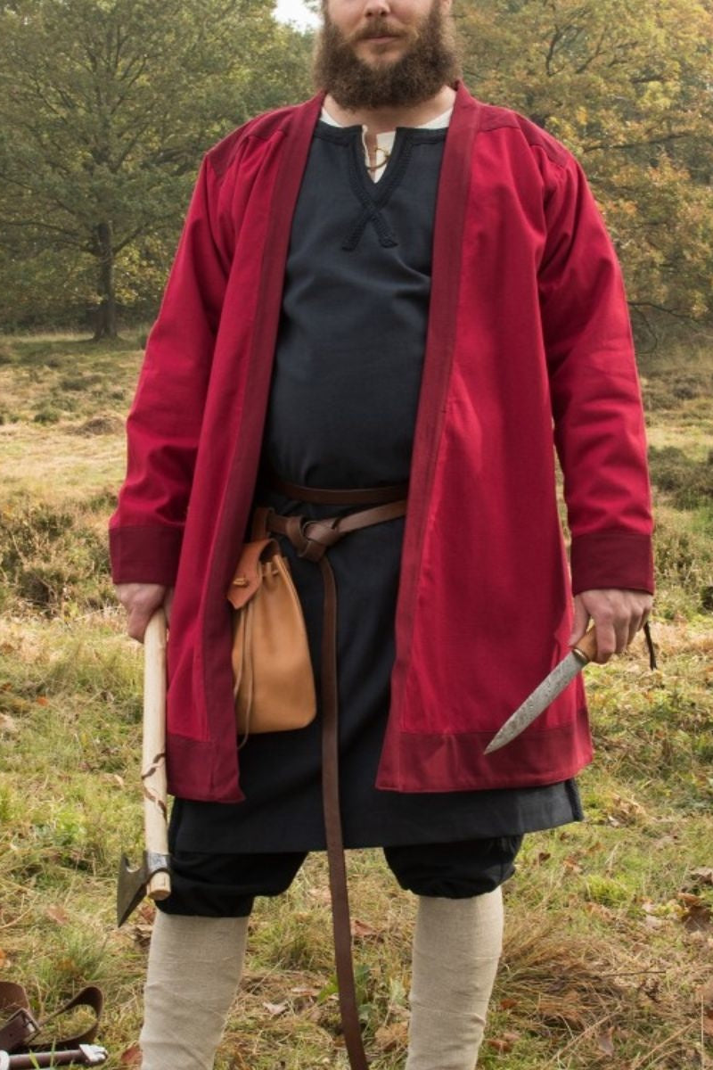 Vroegmiddeleeuwse kaftan Njord, rood