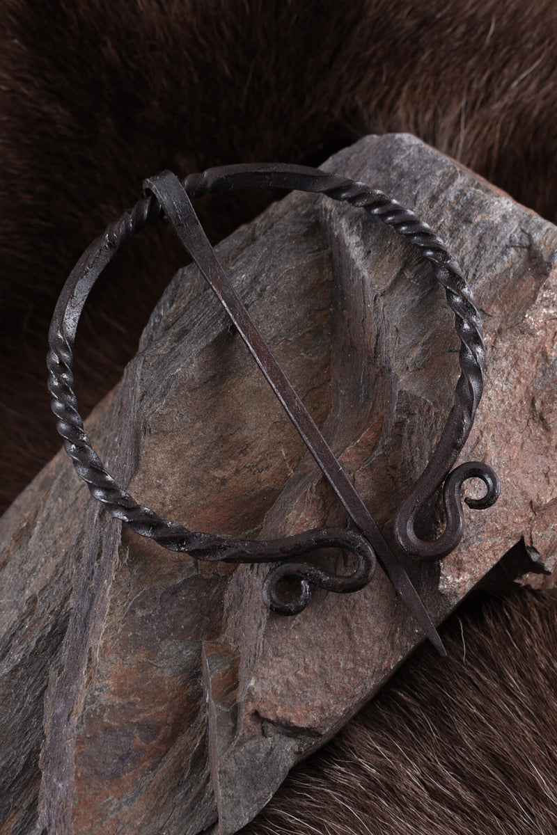 Historische ringfibula, ijzer