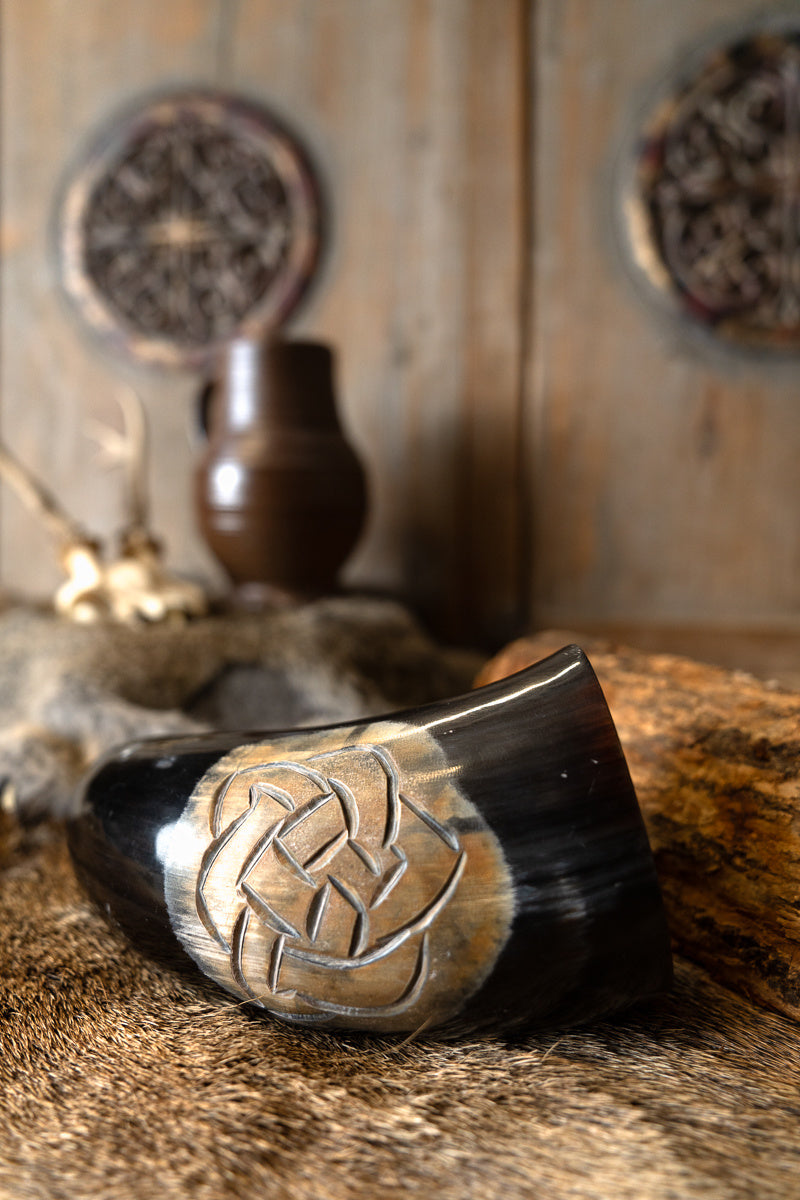 corno per bere celtica con motivo a nodo, 300-500 ml 