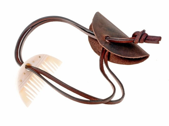 Germanischer Bartkamm mit Ledertasche