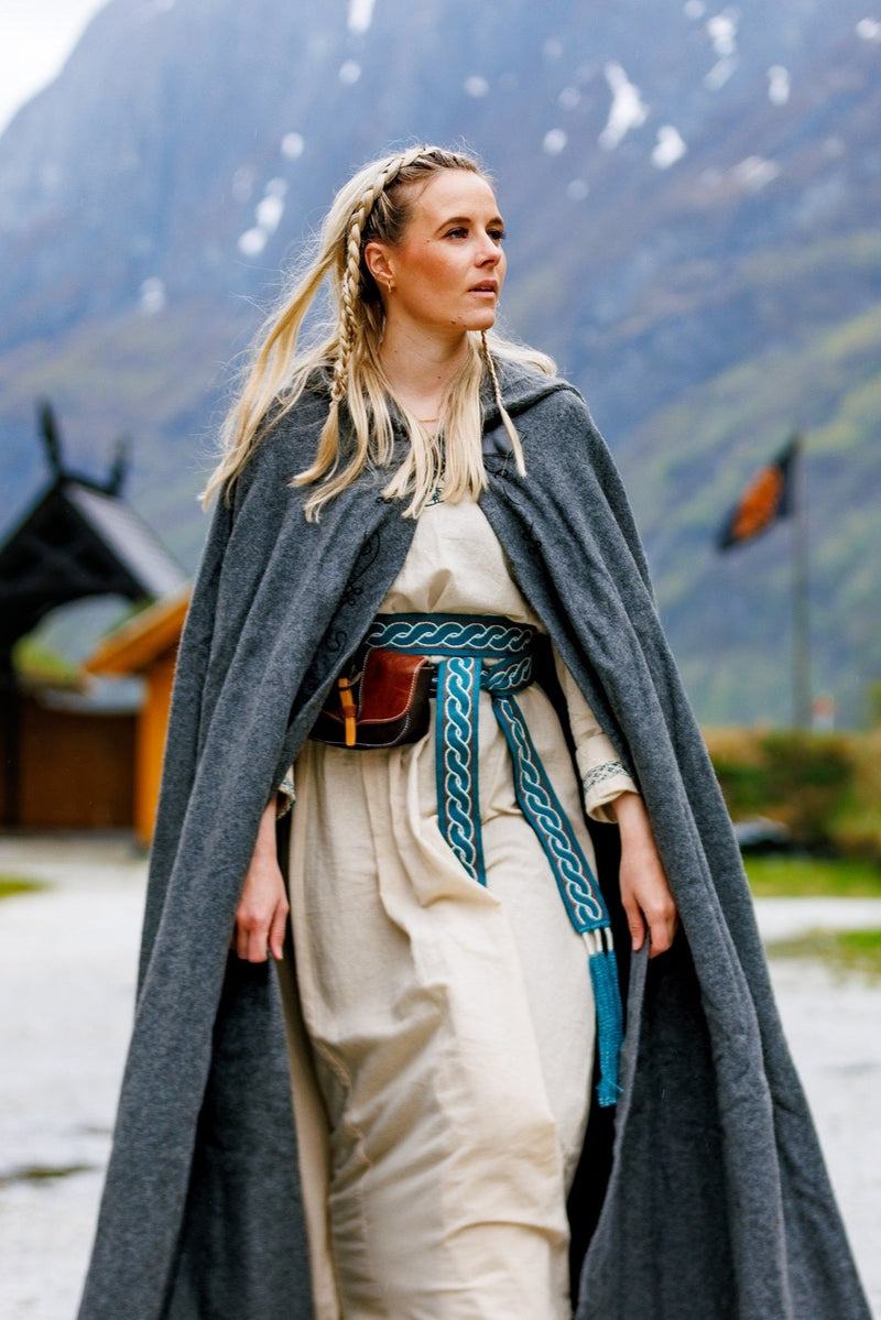 Bestickte Mantel Damia mit Verschluss, grau, Wollmischung 