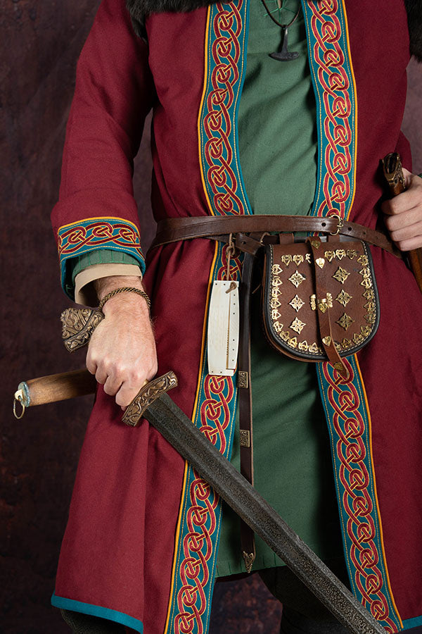 Geborduurde Viking kaftan, rood-blauw