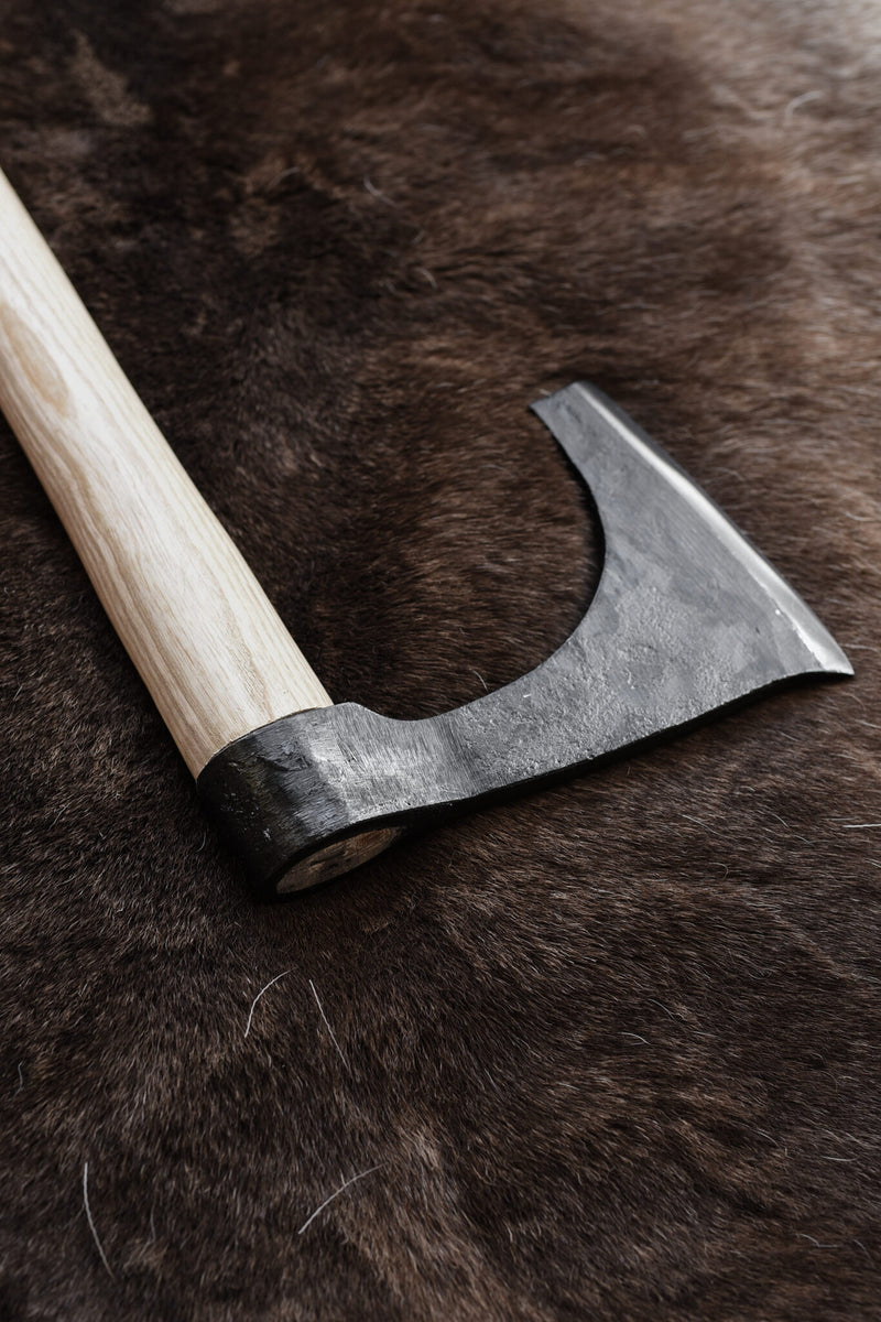 Huscarl skeggox Skuli, type C, semi-scherp