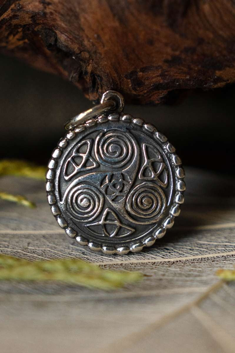 Keltisk vedhæng triskelion med spiraler, sterling sølv 