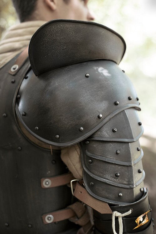 Pauldrons Warrior, gepatineerd, 1 mm