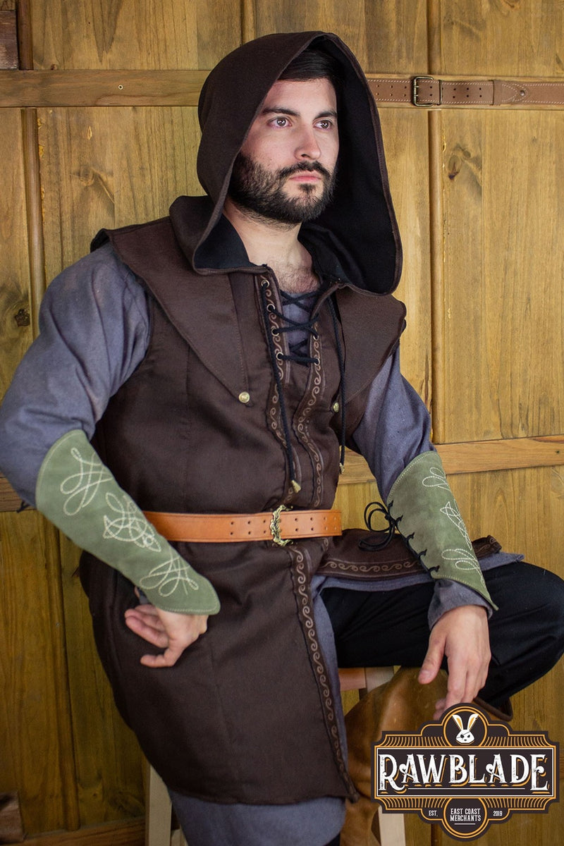 Karanthir Tuniek, bruin