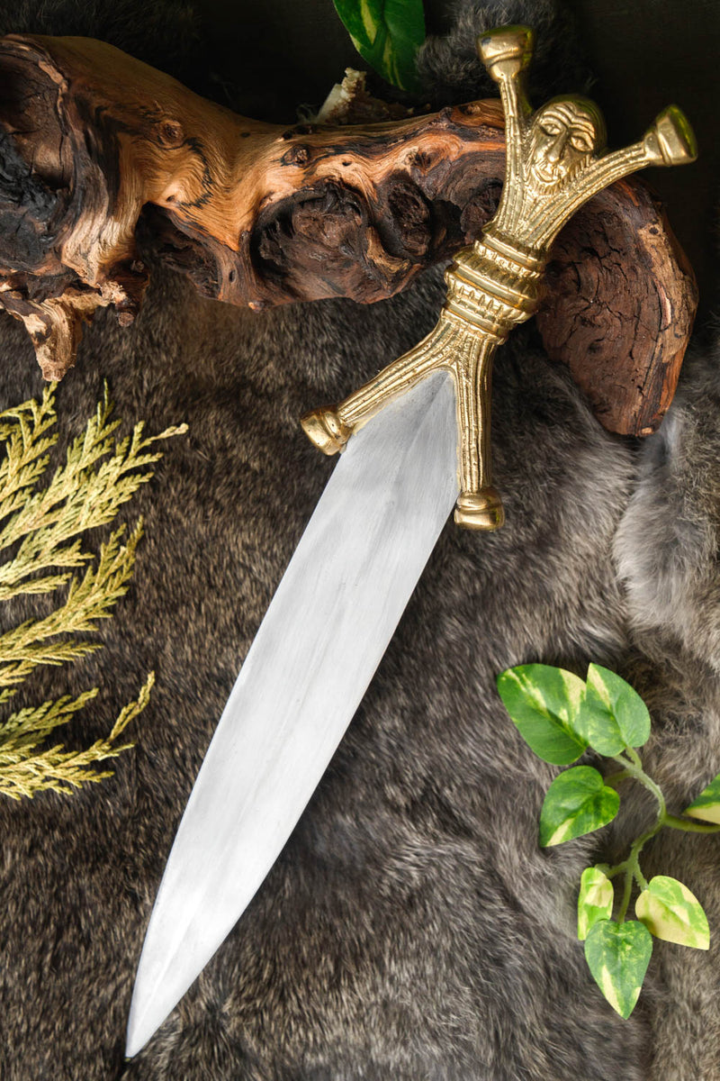 Keltisch anthropomorfisch dolk, semi-scherp