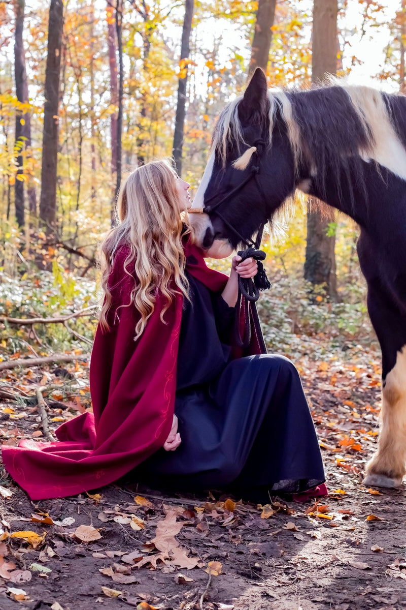 Geborduurde mantel Damia met sluiting, rood, wolmix