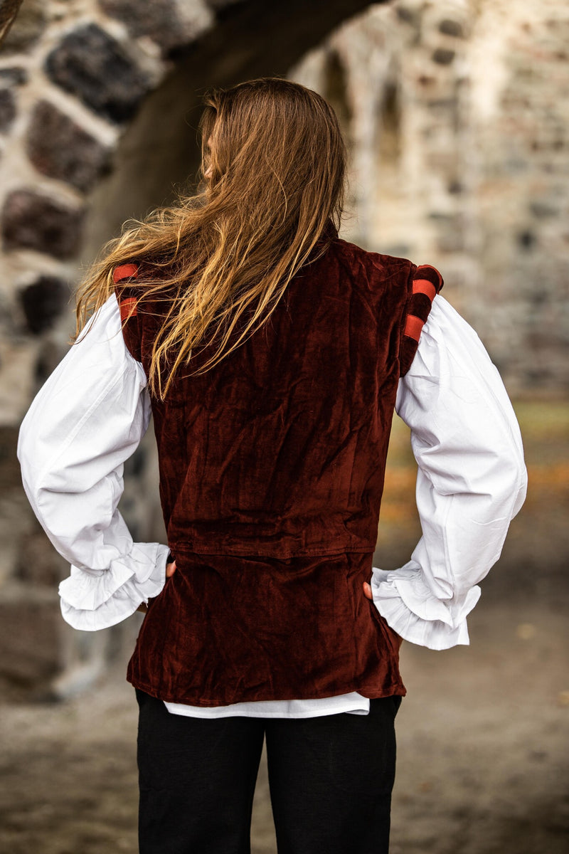 Fluwelen doublet met metalen knoopjes, rood