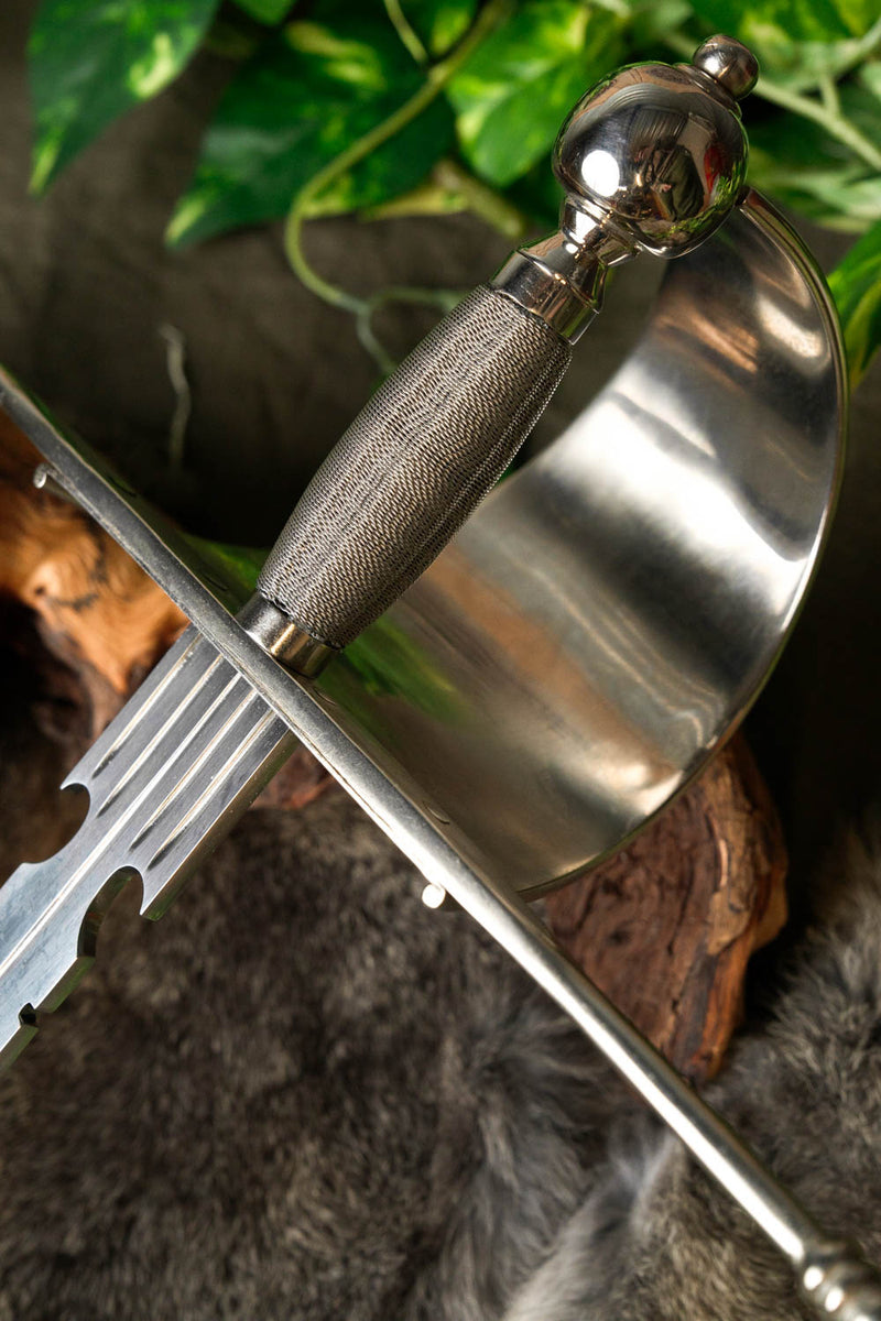 Mousquetaire main-gauche, semi-tranchant 