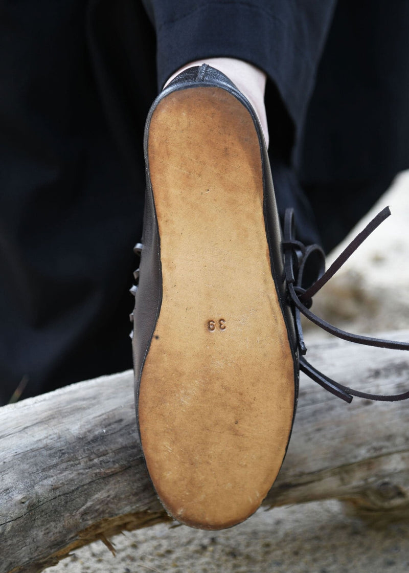 Chaussures à lacets, médiévales, brun 
