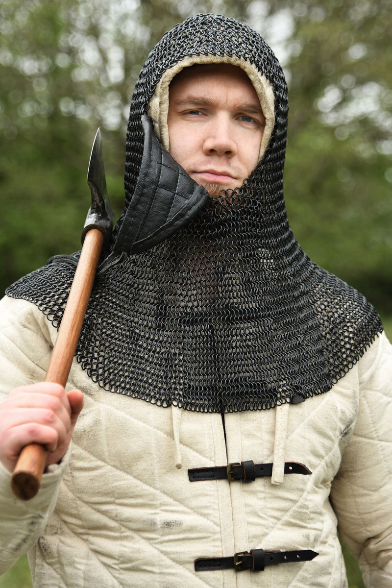 Maliën coif met driehoekige ventail, gebronsd, 8 mm