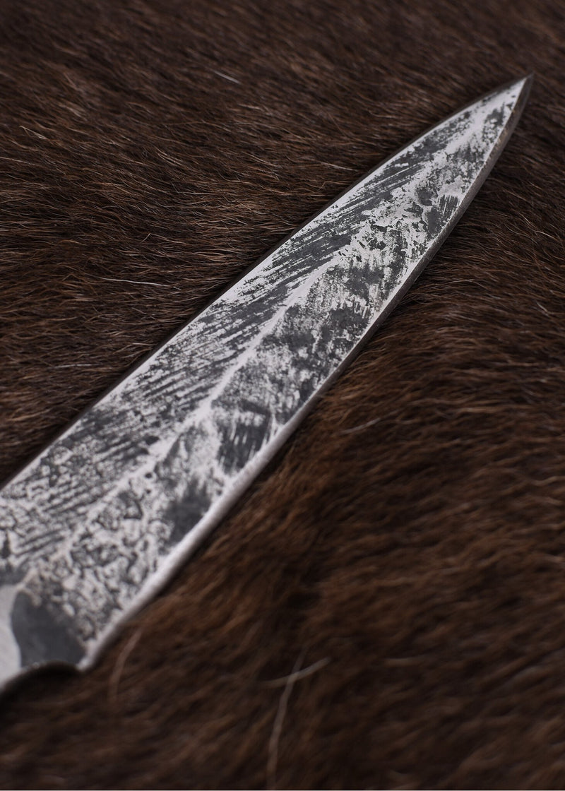 Germaanse werpspeerpunt, framae, scherp