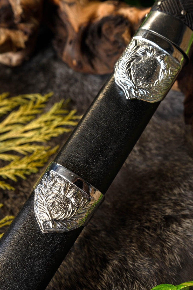 Gedecoreerde dirk, semi-scherp