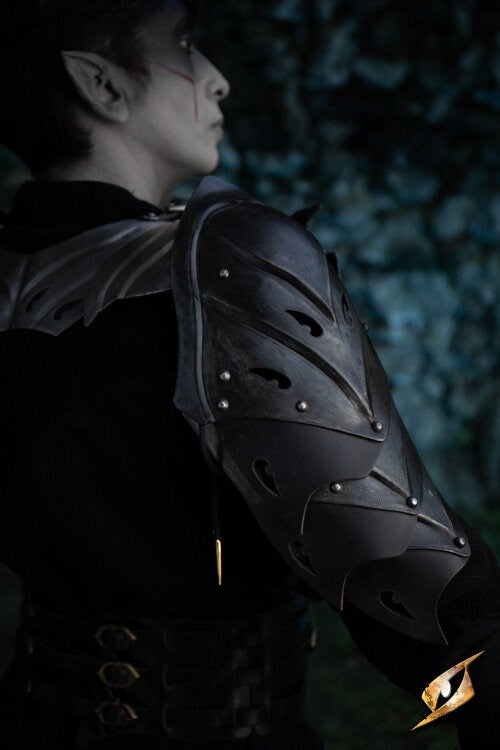 Dark elven Eventide pauldrons, 1 mm