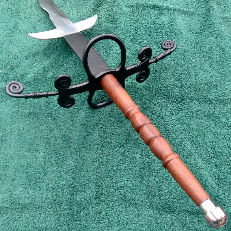 Flamberge con empuñadura de madera, semi-afilada 