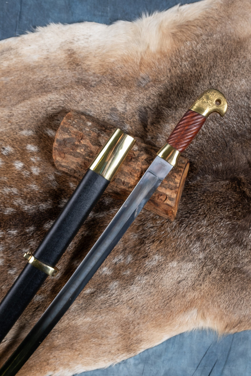 Russiske sabel shashka, halvskarpt 