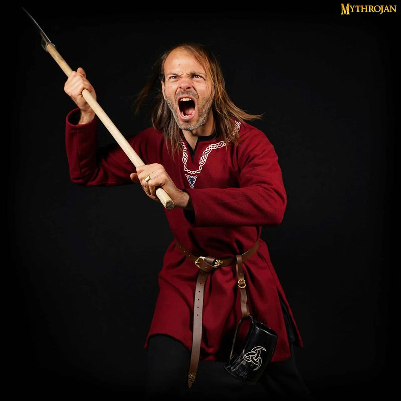 Hoorn mok met triskelion en houder