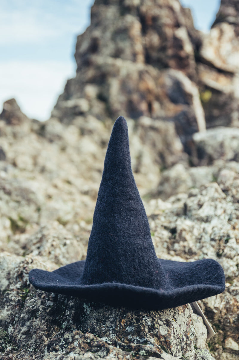 Kids witch hat, black, wool felt