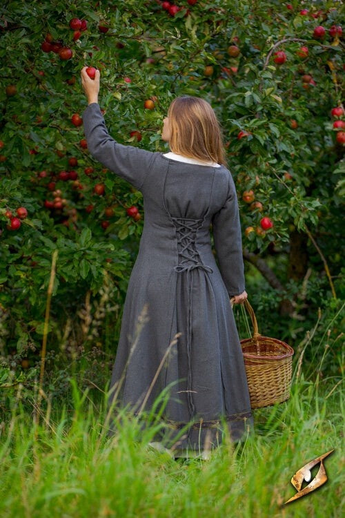 Middeleeuwse jurk Estrid met visgraatmotief, natuurgrijs