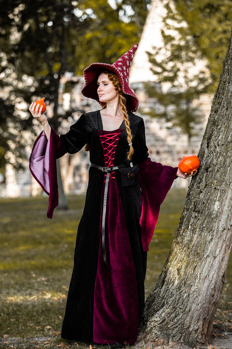 Heksenhoed met sterren, rood, wolvilt