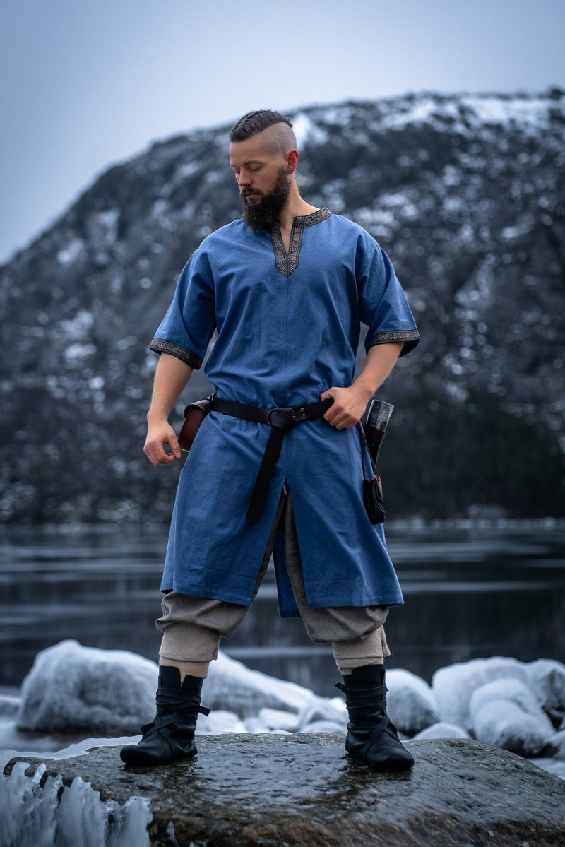 Tunique celtique, manches courtes, bleu clair 