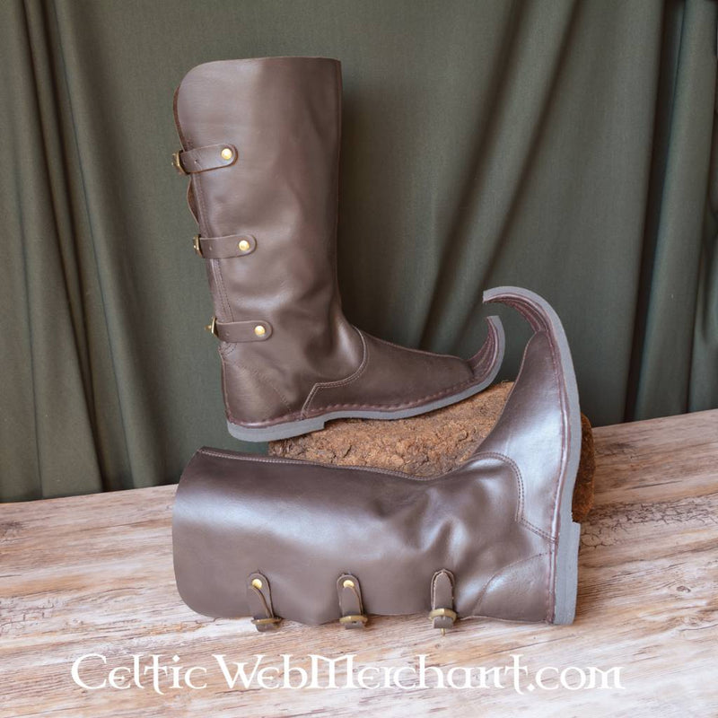 Poulaines, middeleeuws, bruin