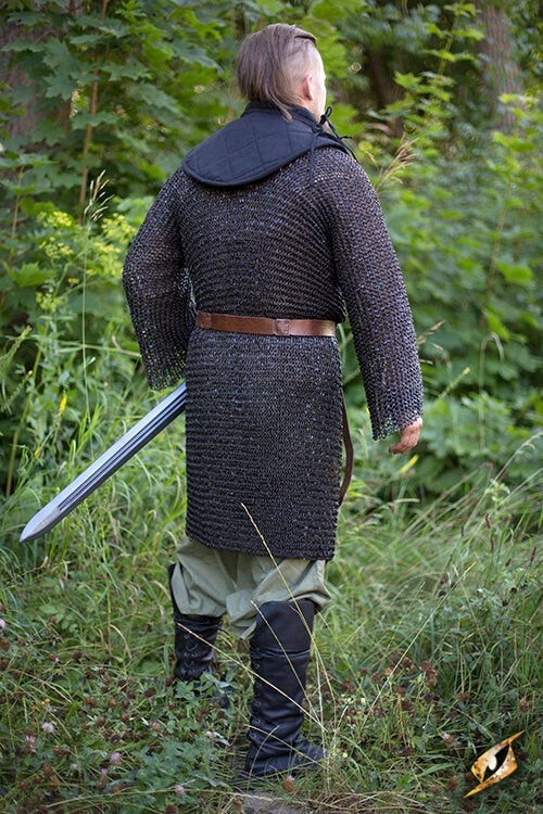 Hauberk met split, ronde ringen, ronde klinknagels 9 mm