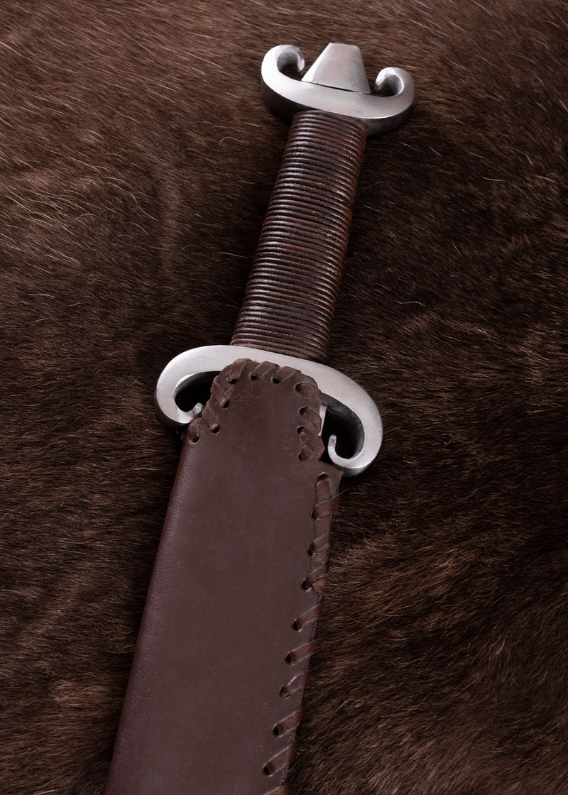 Viking sword Petersen type G, semi-sharp