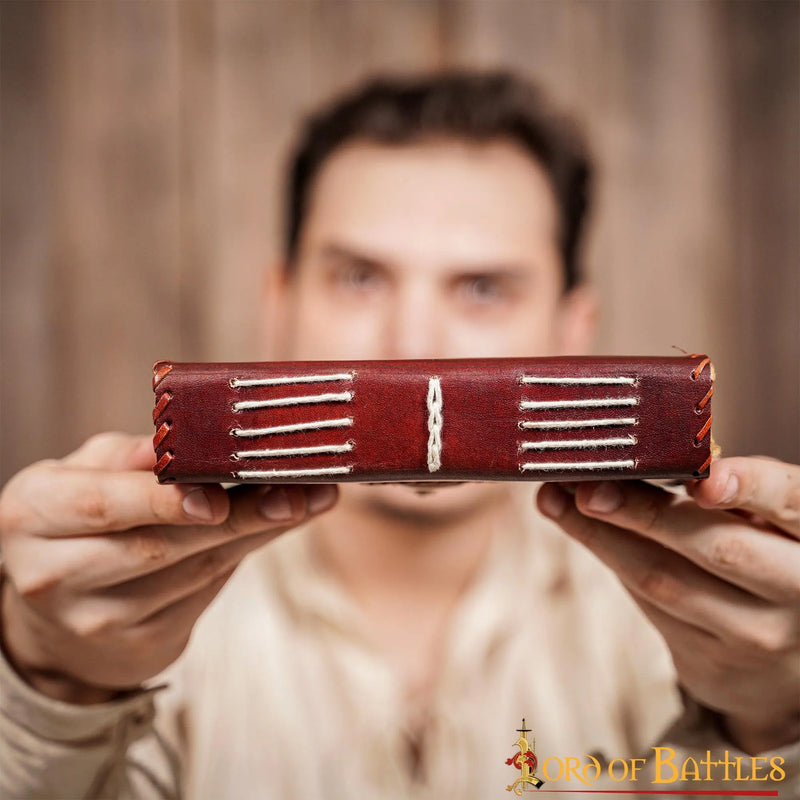 Diario in pelle con pietre 