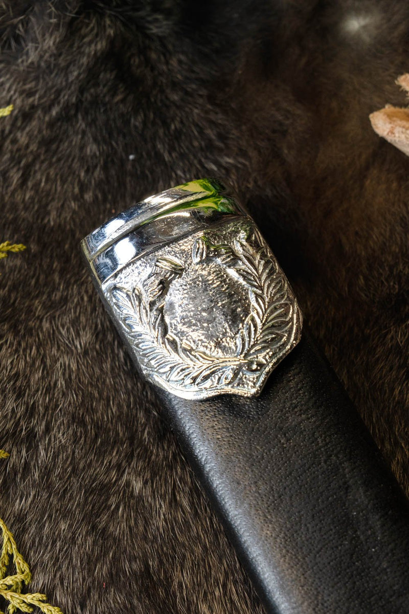 Gedecoreerde dirk, semi-scherp