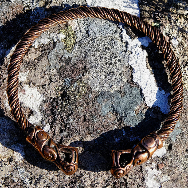 Viking torque met draken, koper