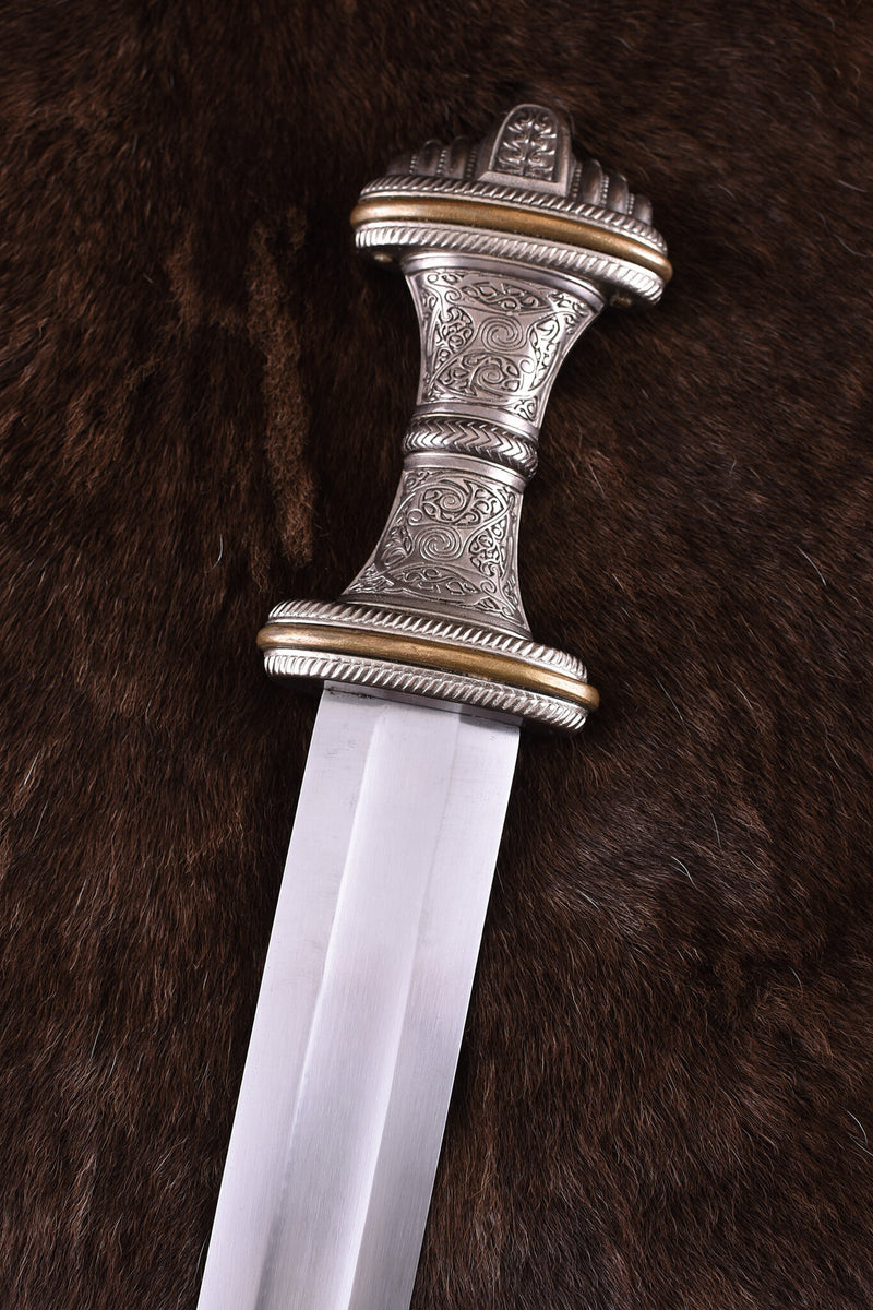 Anglo-Saxon sword Fetter Lane, semi-sharp