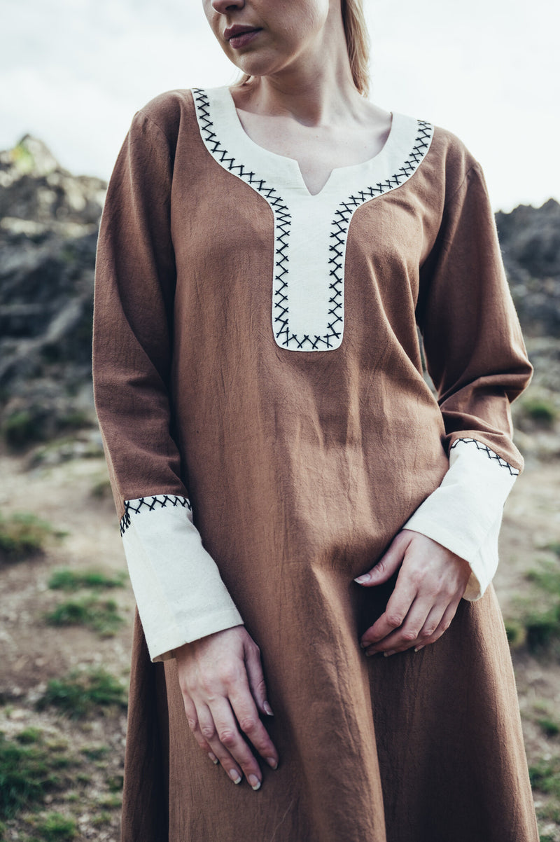 Sukienka Viking Lagertha, piasek