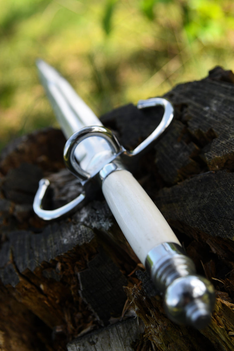 Main gauche met benen handvat, semi-scherp